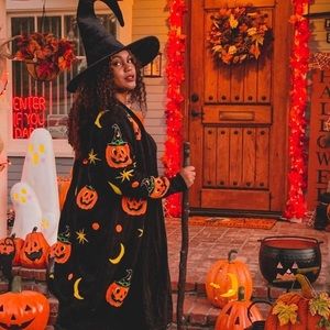 🎃 Halloween Pumpkin Witch Cardigan by Backstitch Bruja 🎃